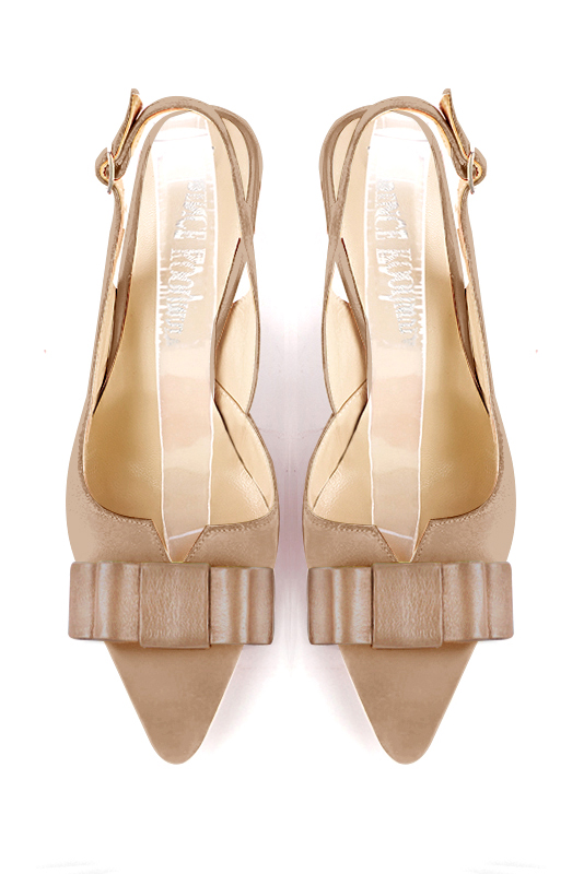 Tan beige women's open back shoes, with a knot. Tapered toe. Medium slim heel. Top view - Florence KOOIJMAN
